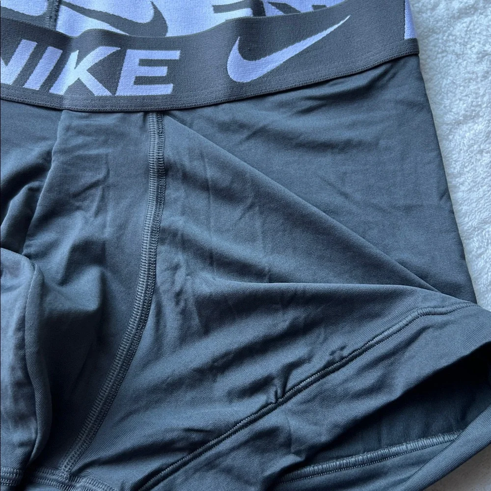 Nike Men’s Dri-Fit Essential Micro Trunk